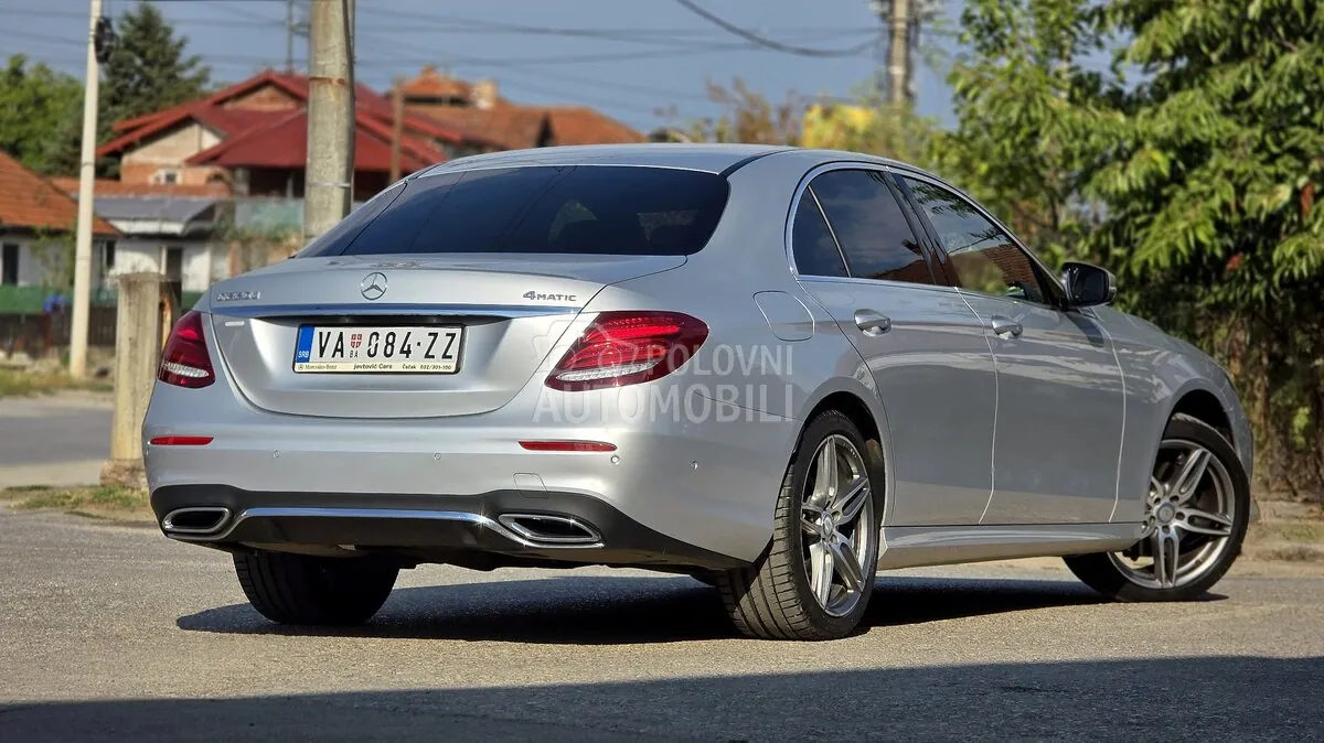 Mercedes-Benz E 220 2016 photo 2