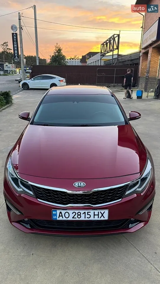 Kia Optima 2019 photo 2