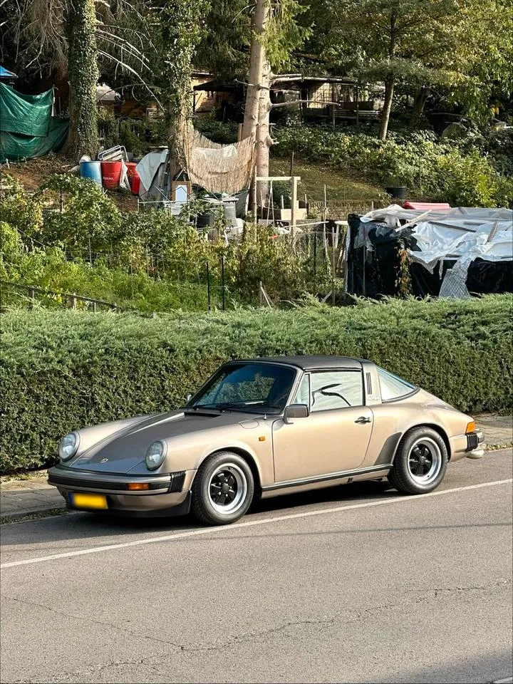 Porsche 911 Targa