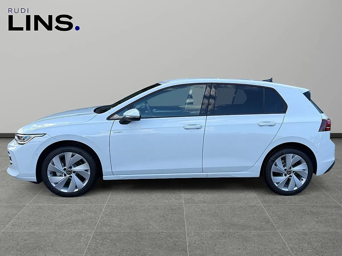 Volkswagen Golf 2026 photo 2