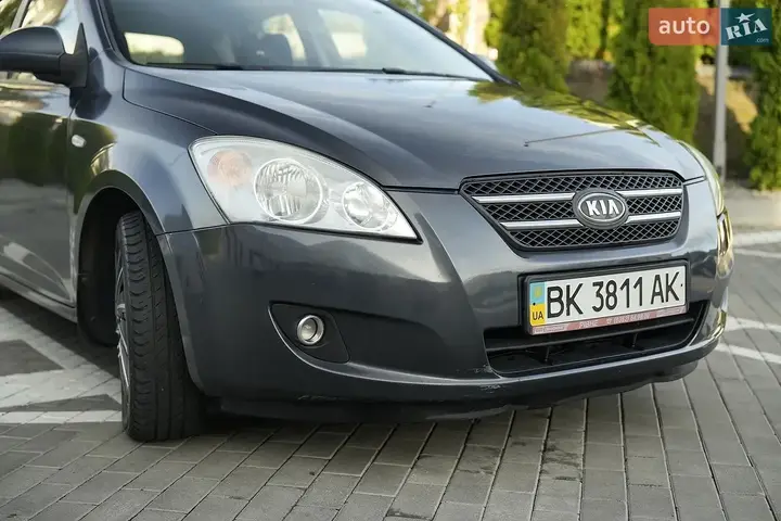 Kia Ceed 2007 photo 2