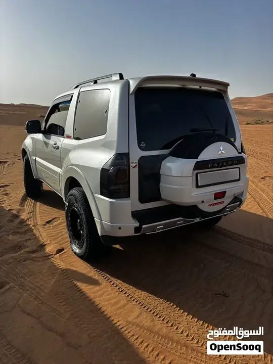 Mitsubishi Pajero 2013 photo 2