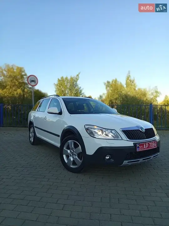 Skoda Octavia Scout 2011 photo 5