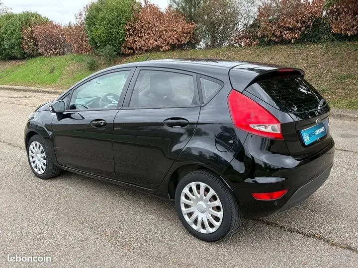 Ford Fiesta 2012 photo 3