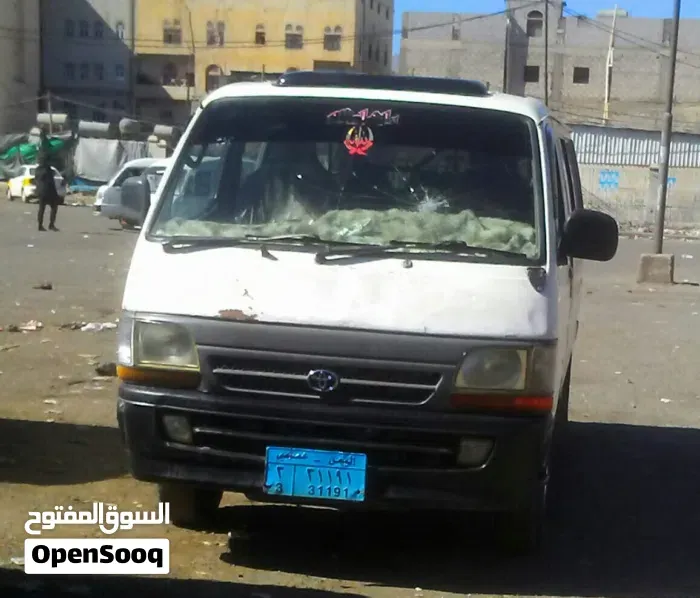 Toyota Hiace 2000 photo 2