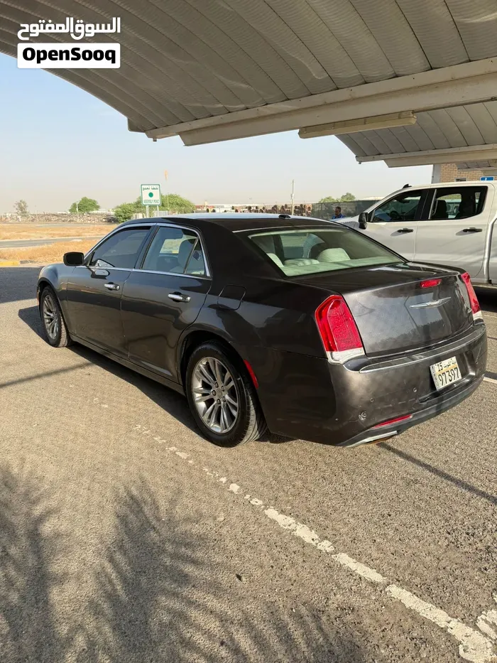 Chrysler 300 2015 photo 3