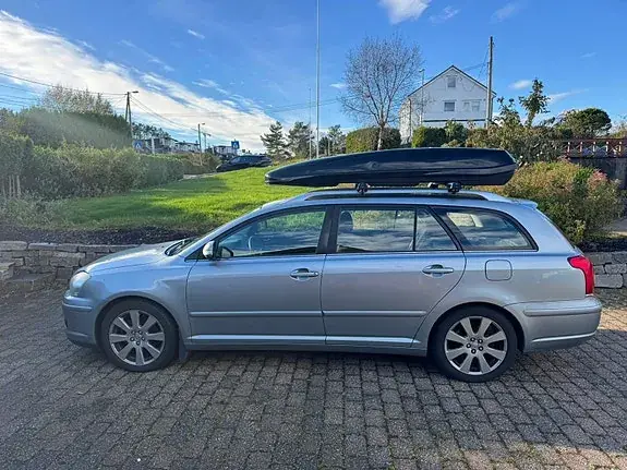 Toyota Avensis 2008 photo 2