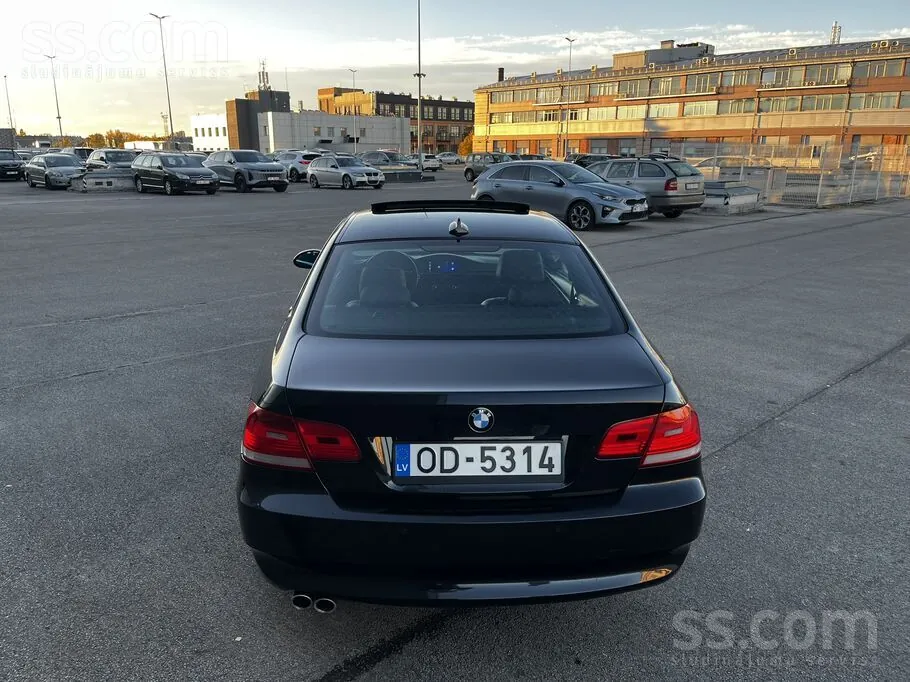 BMW 325D 2008 photo 4