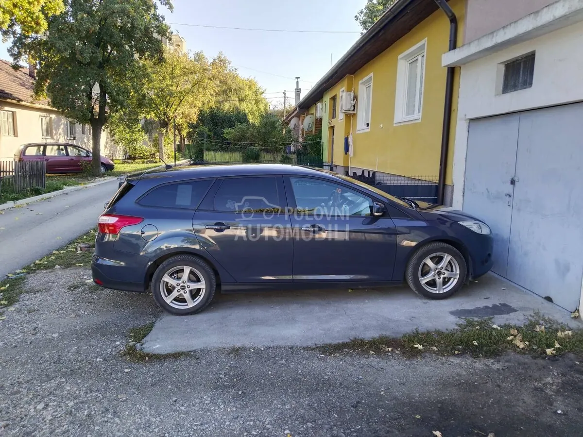 Ford Focus 2013 photo 3