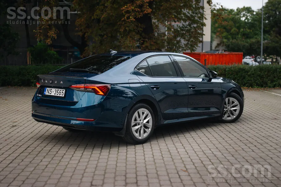 Skoda Octavia 2022 photo 2