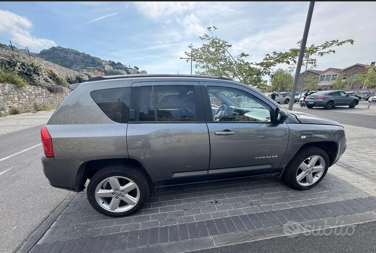 Jeep Compass 2013 photo 3
