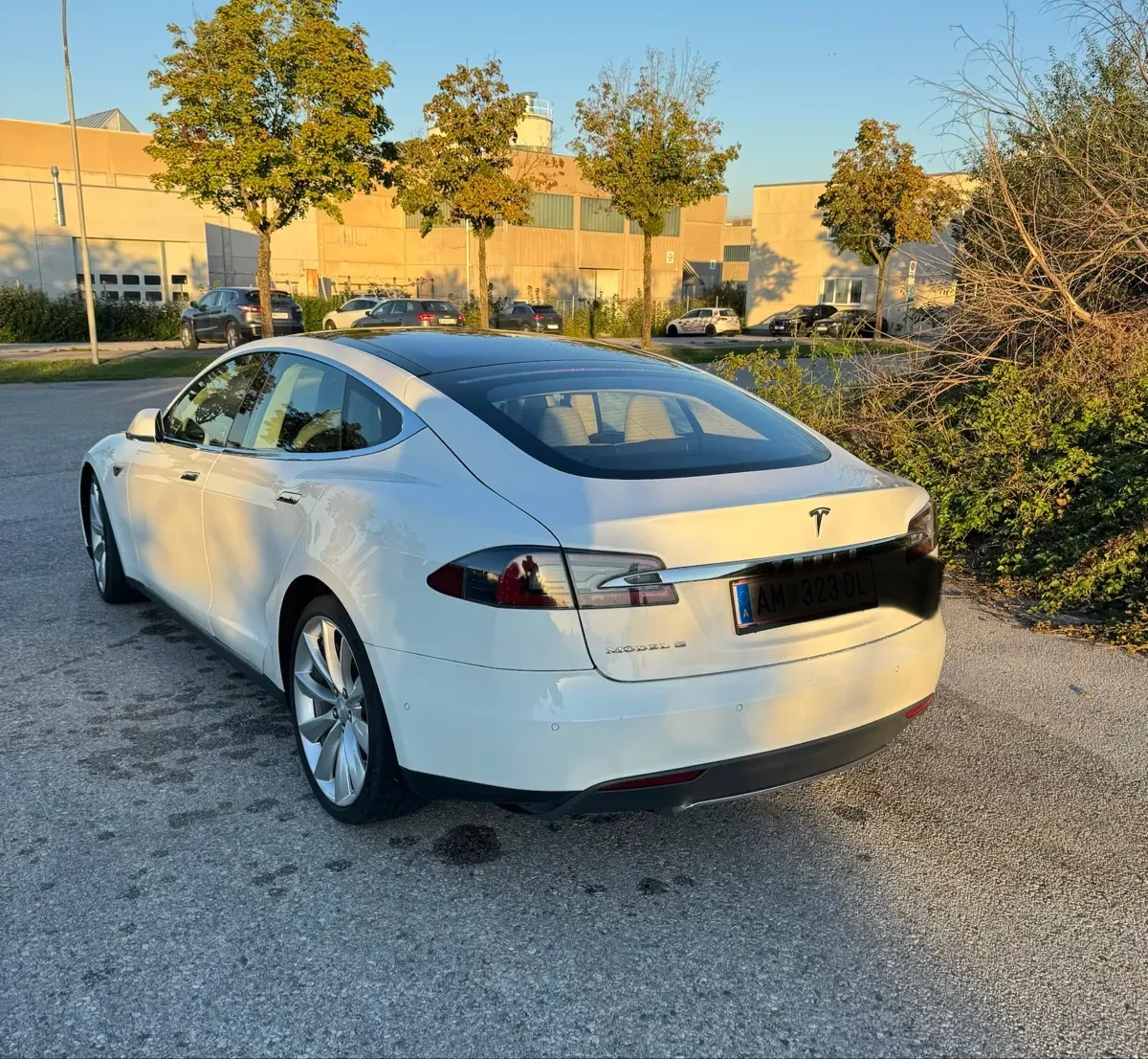 Tesla Model S 2016 photo 2