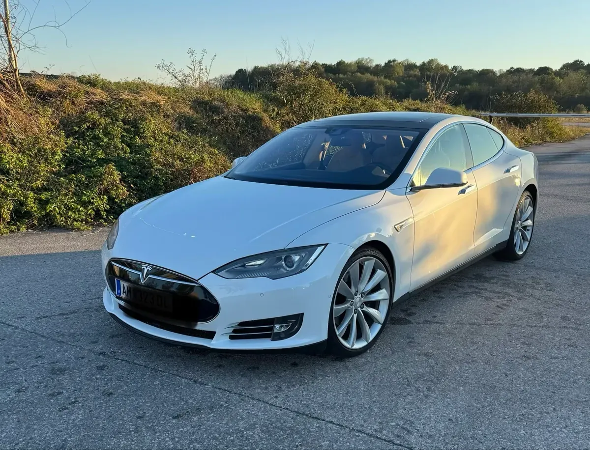 Tesla Model S 2016 photo 3