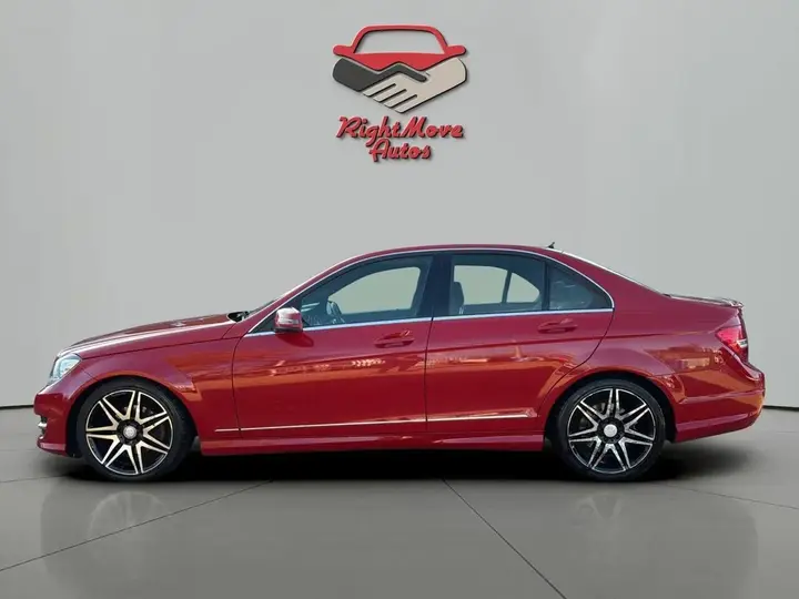 Mercedes-Benz C-Class 2012 photo 2