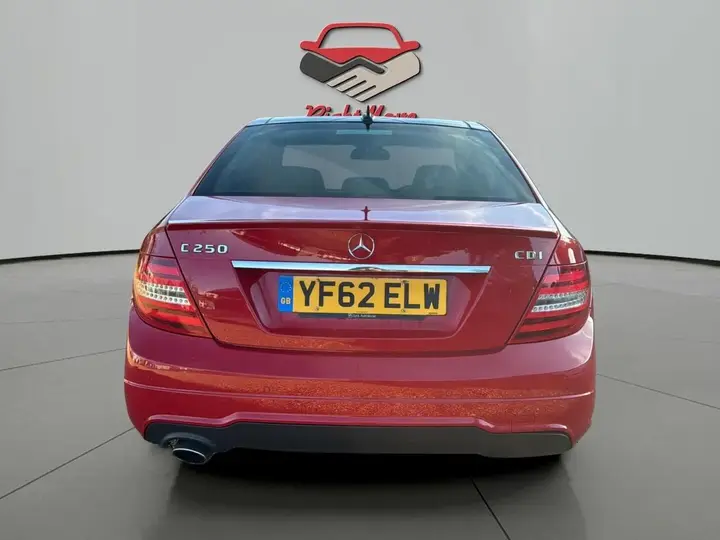 Mercedes-Benz C-Class 2012 photo 4