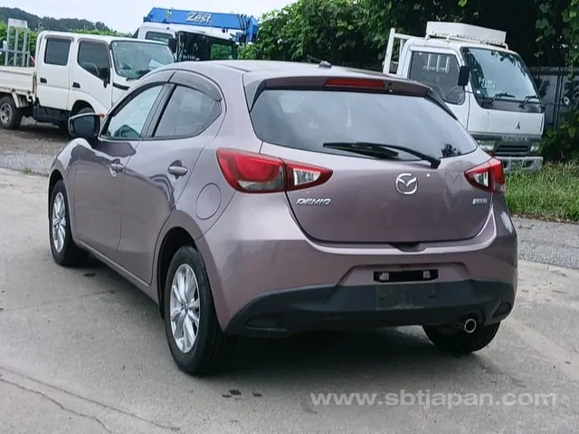 Mazda Demio 2015 photo 5