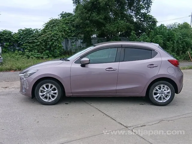 Mazda Demio 2015 photo 4