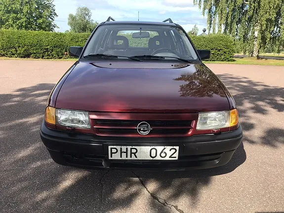 Opel Astra 1994 photo 4