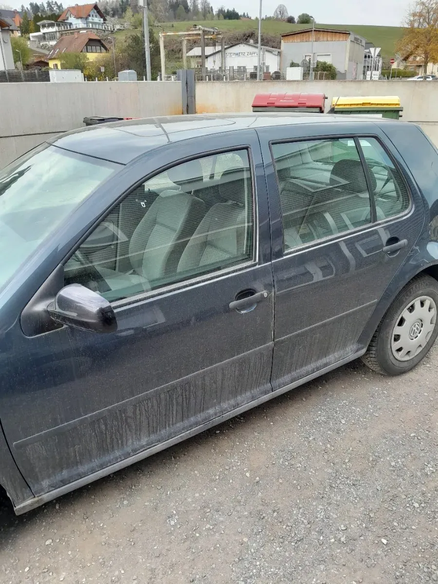 Volkswagen Golf 2001 photo 2