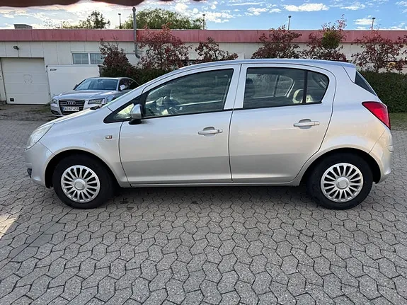 Opel Corsa 2009 photo 2