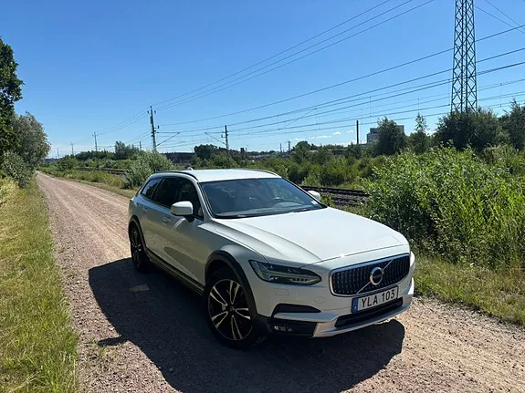 Volvo V90 Cross Country