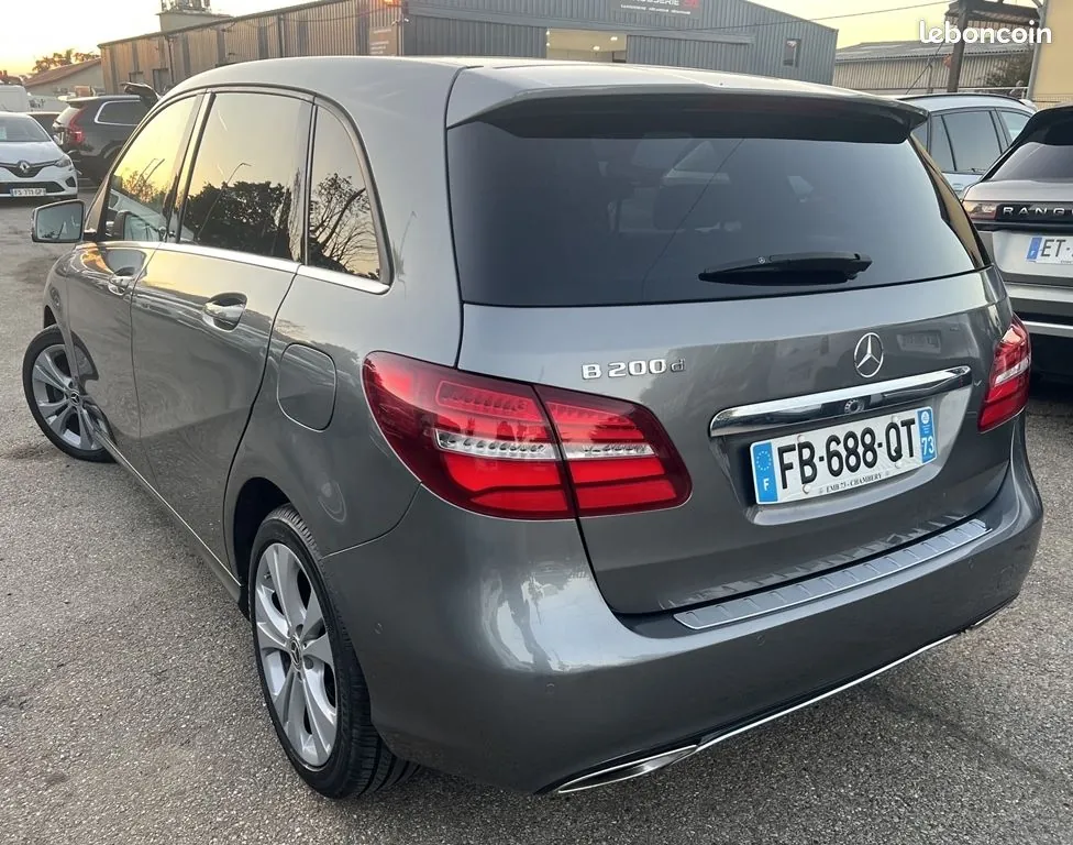 Mercedes-Benz B-Class 2018 photo 3