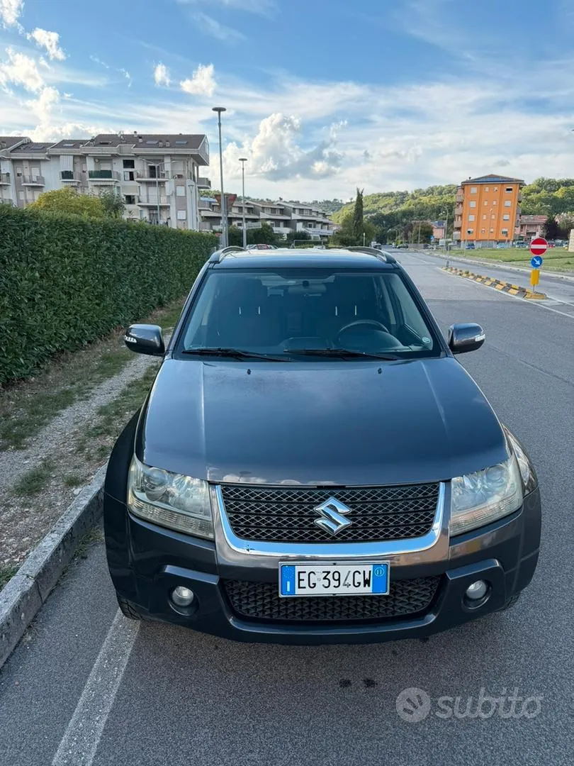 Suzuki Grand Vitara 2011 photo 3