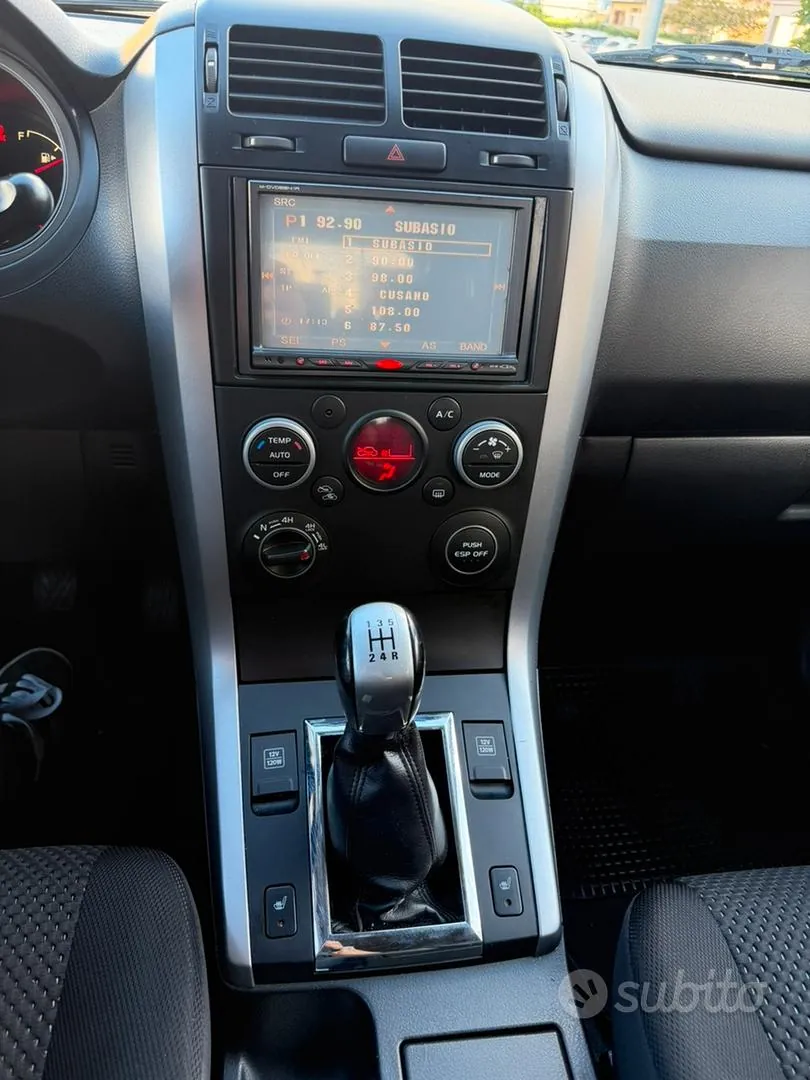 Suzuki Grand Vitara 2011 photo 5