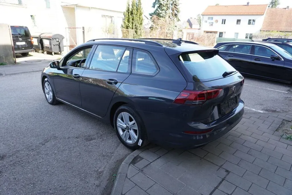 Volkswagen Golf 2023 photo 3