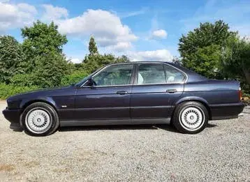BMW M5 1992 photo 2