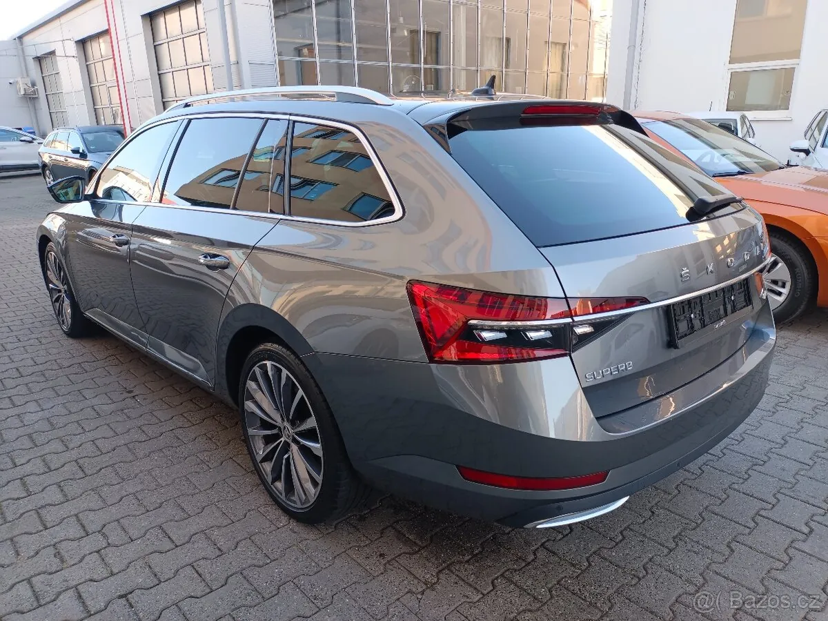 Skoda Superb 2023 photo 3
