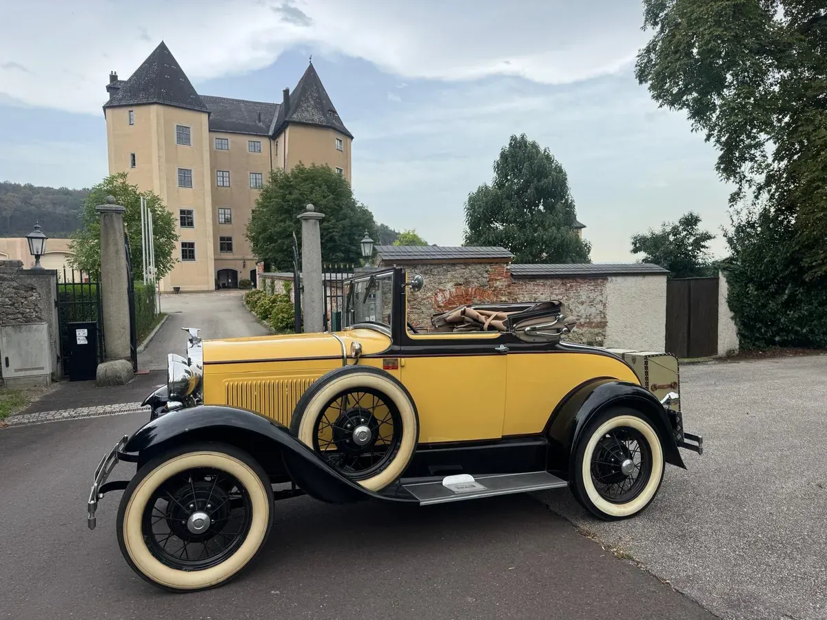 Ford Model A 1930 photo 2