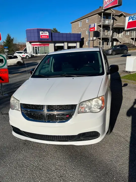 Dodge Grand Caravan 2014 photo 2