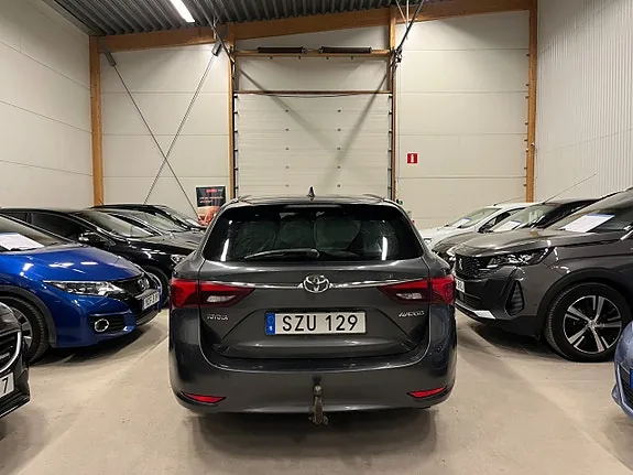 Toyota Avensis 2016 photo 4