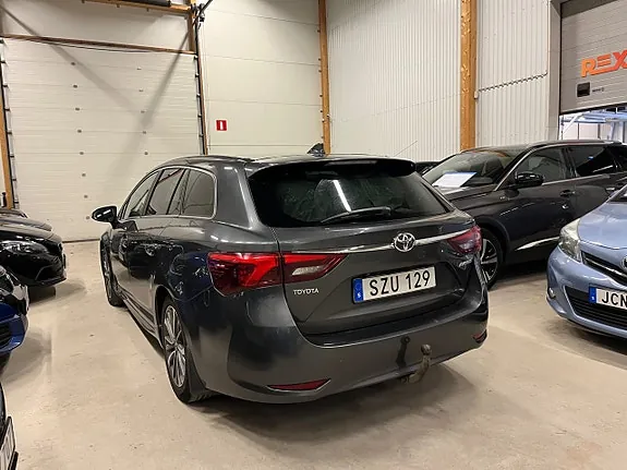Toyota Avensis 2016 photo 5