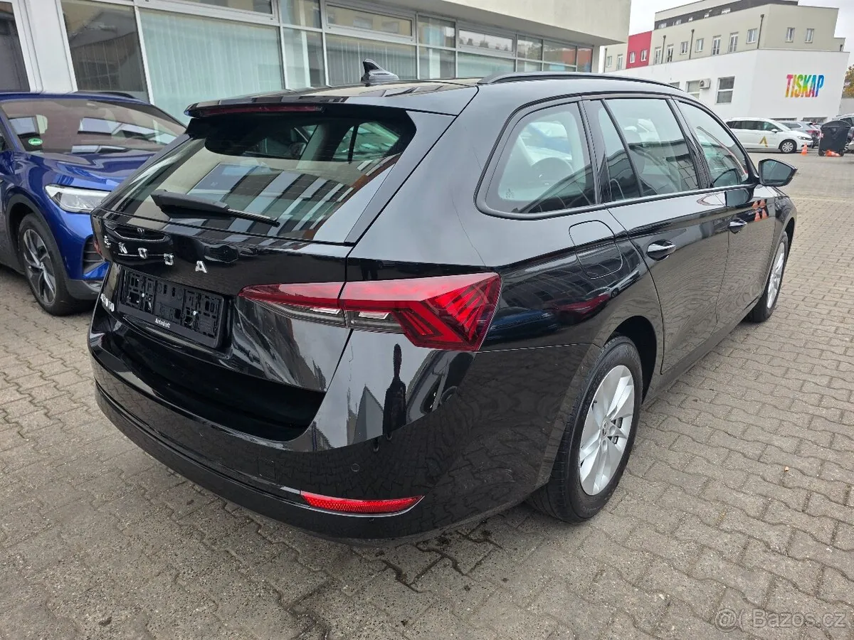 Skoda Octavia 2023 photo 4