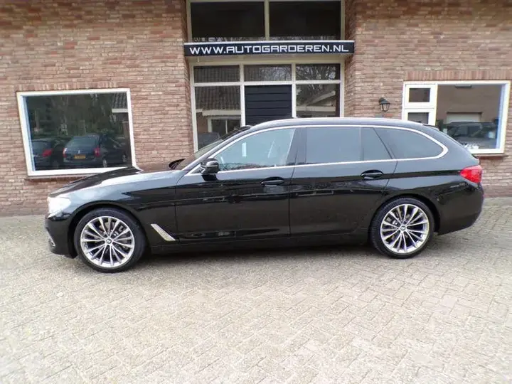 BMW 5 Series 2019 photo 2