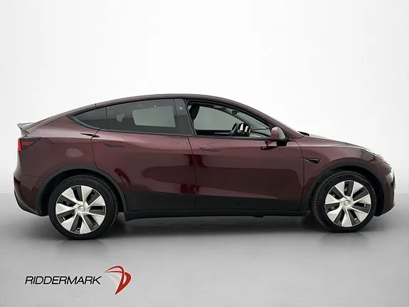 Tesla Model Y 2025 photo 5