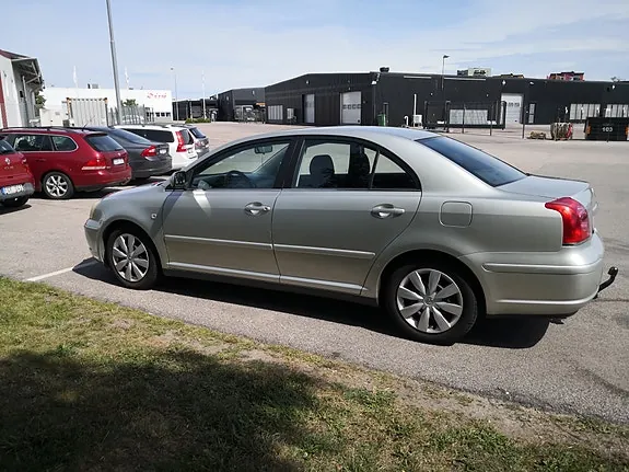 Toyota Avensis 2005 photo 3
