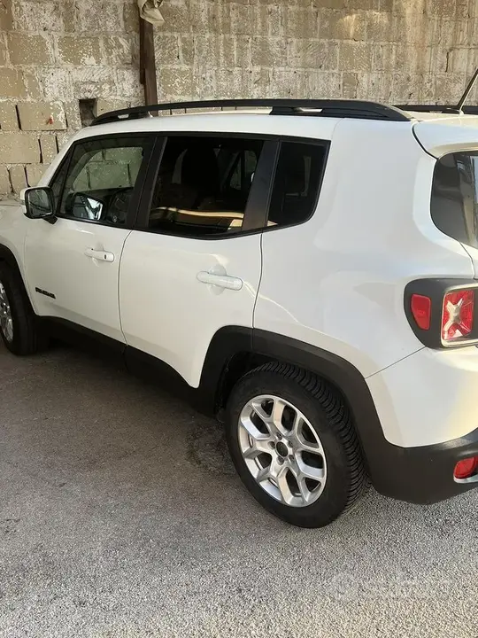 Jeep Renegade 2015 photo 2