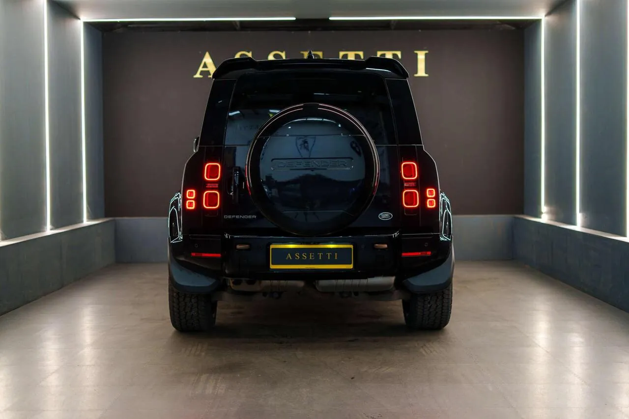 Land Rover Defender 110 2021 photo 5