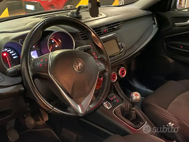 Alfa Romeo Giulietta 2017 photo 3