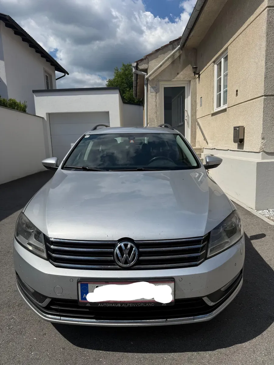 Volkswagen Passat 2011 photo 3