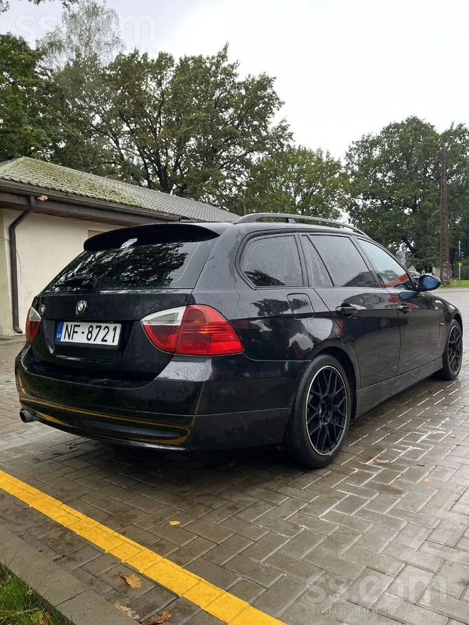 BMW 320 2008 photo 3