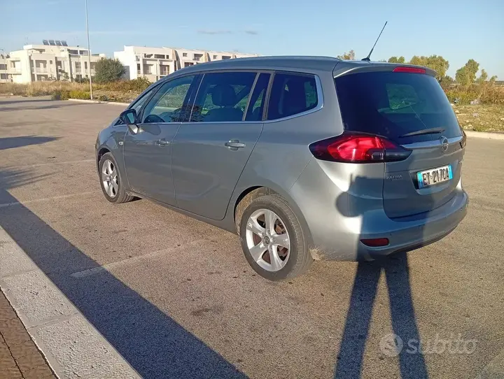 Opel Zafira Tourer 2013 photo 3