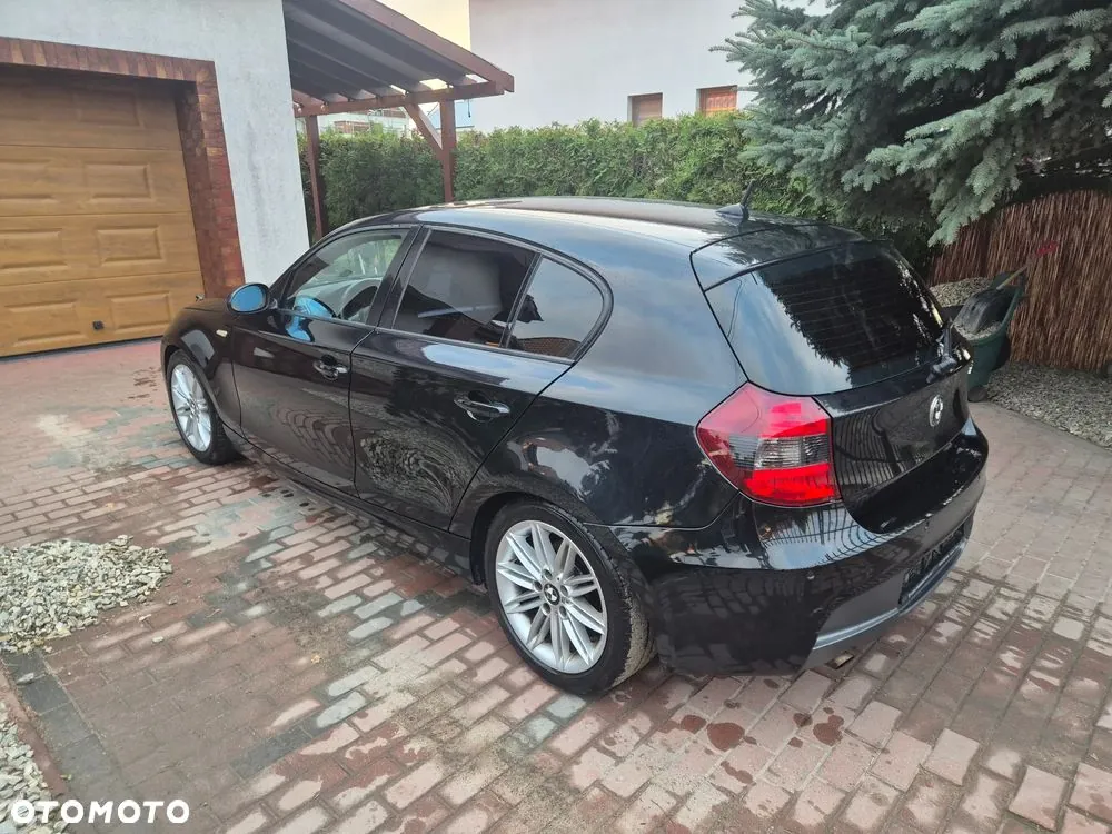 BMW Seria 1 116I 2006 photo 2