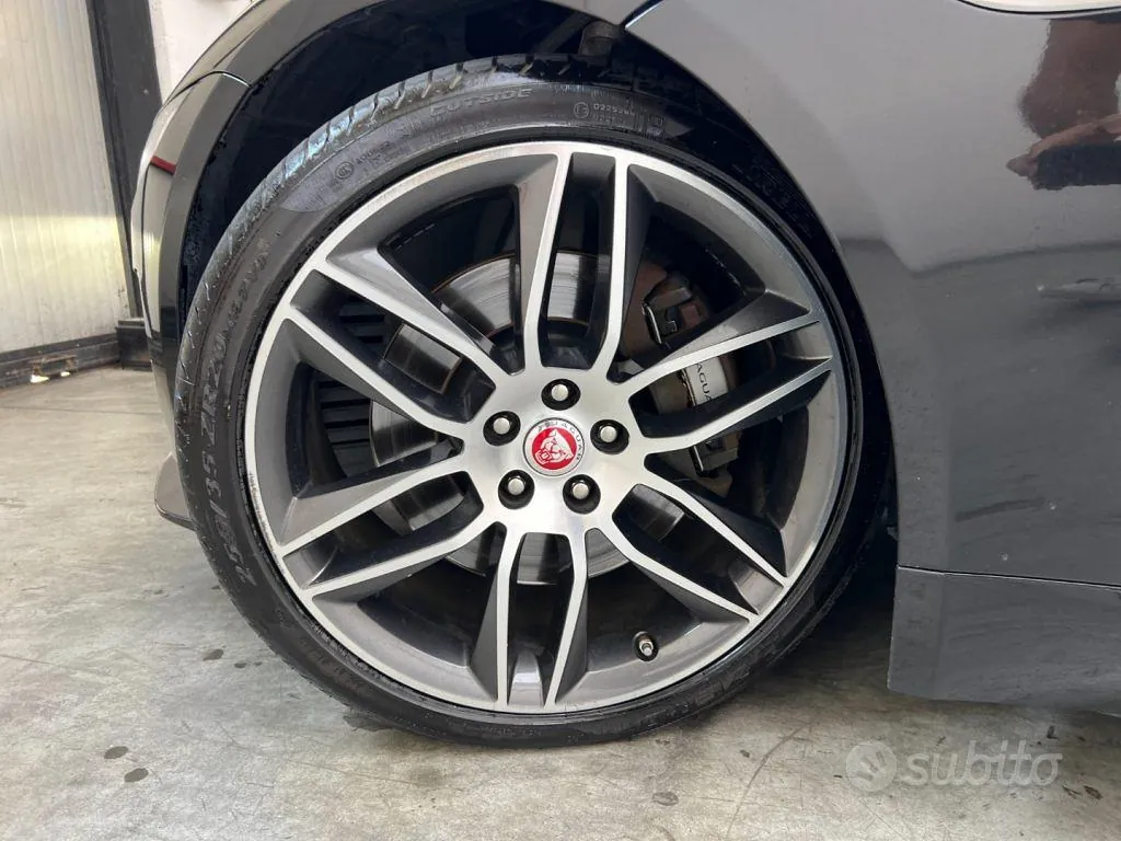 Jaguar F-Type 2022 photo 4