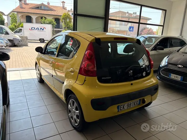 Peugeot 107 2012 photo 4