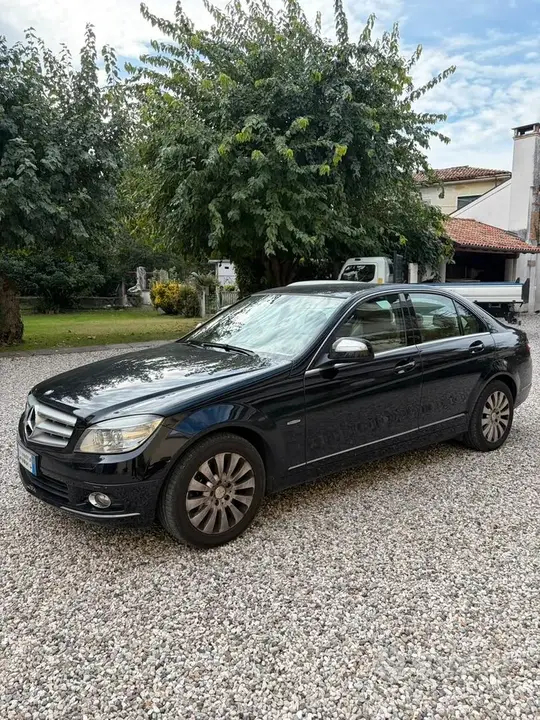 Mercedes-Benz C220