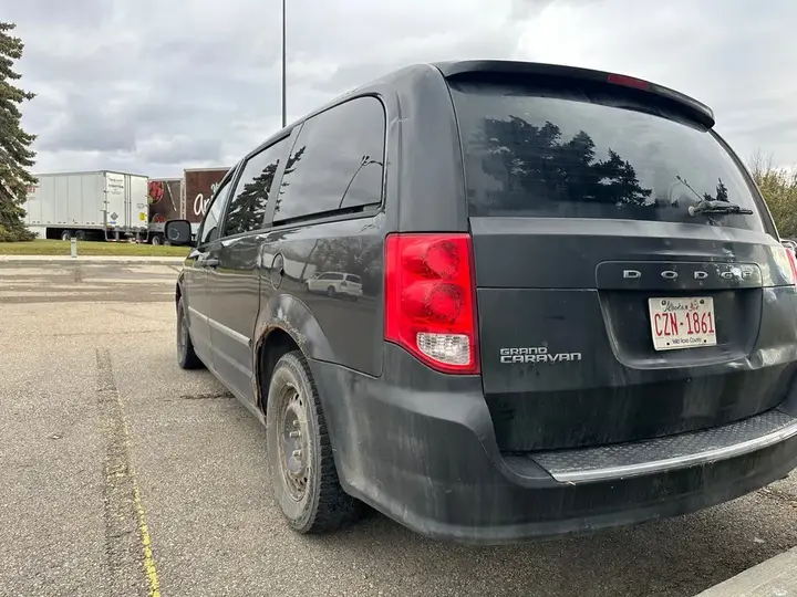 Dodge Grand Caravan 2012 photo 4